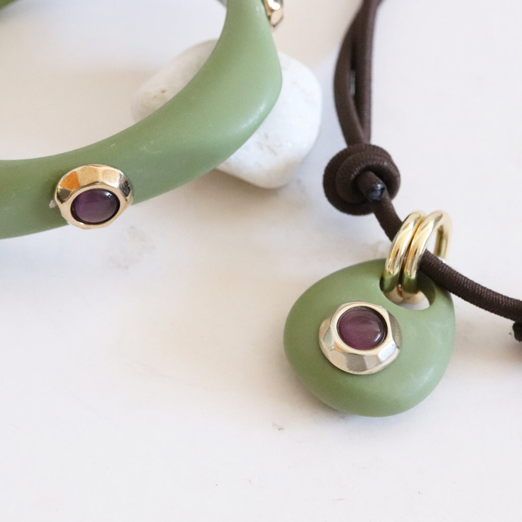 Anillo mujer Verde con selenita lila SAIRA