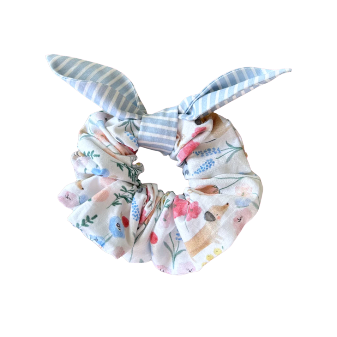 Meadow Dachshunds - Scrunchie with bow